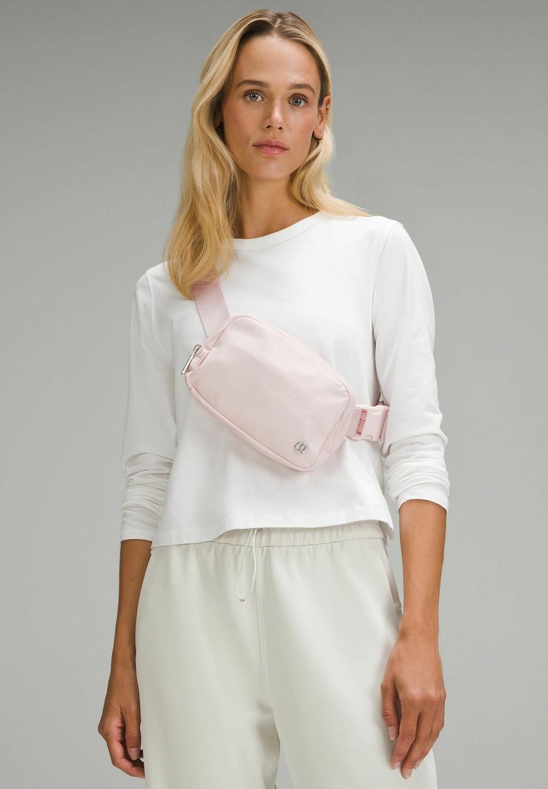 lululemon EVERYWHERE - Riñonera - flush pink