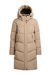 Bēšs pūkains mētelis ar kapuci, īpaši veidots ar rievojumu, priekšpusē poga, divām sānu kabatām un melnu iekšpusi.