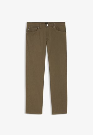 Jeans in denim verde oliva con taglio a gamba dritta, dotati di cinque tasche, chiusura lampo e dettagli in metallo tono argento.