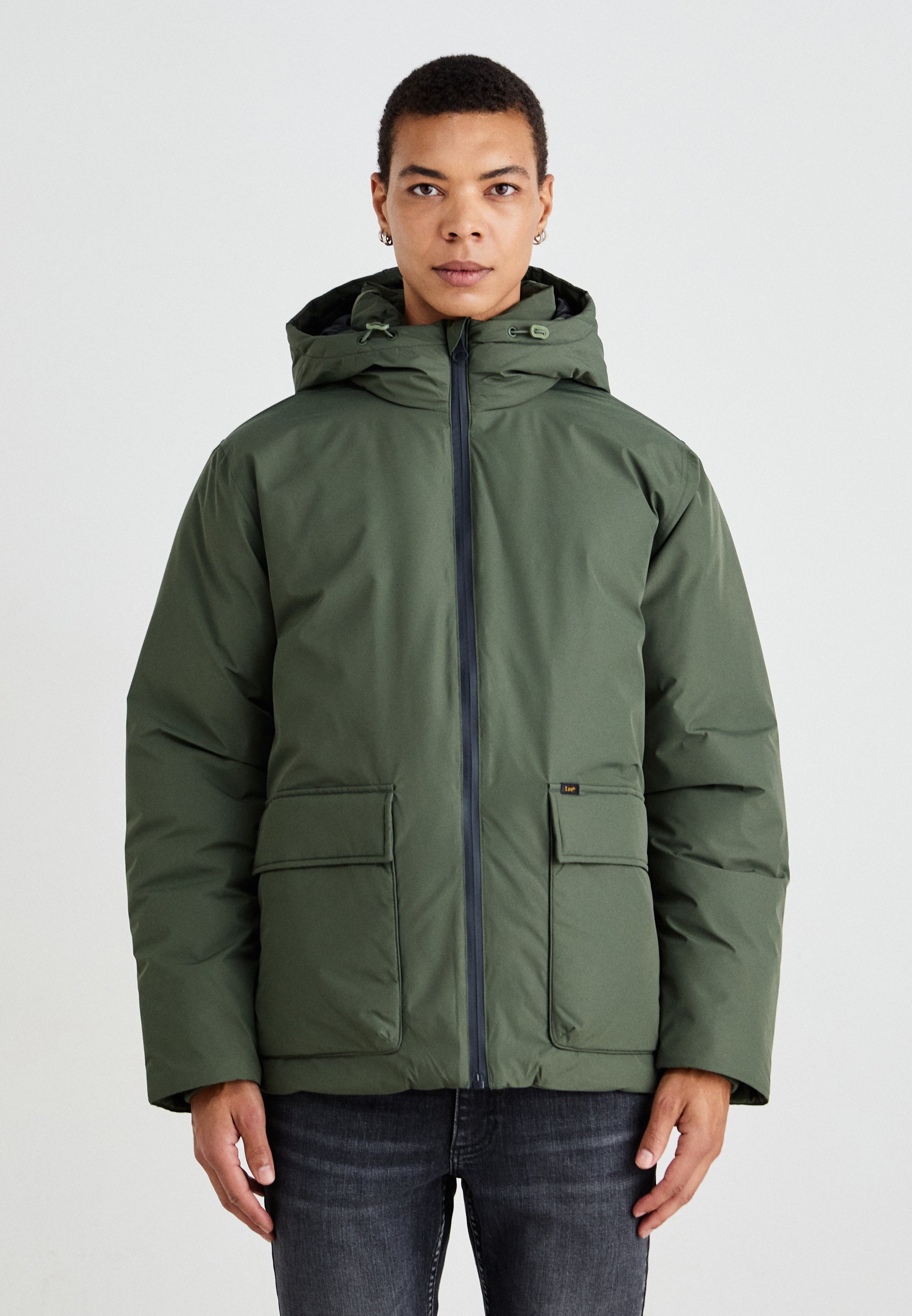 Lee HOODED SHORT PUFFER - Winter jacket - olive gray/light green 