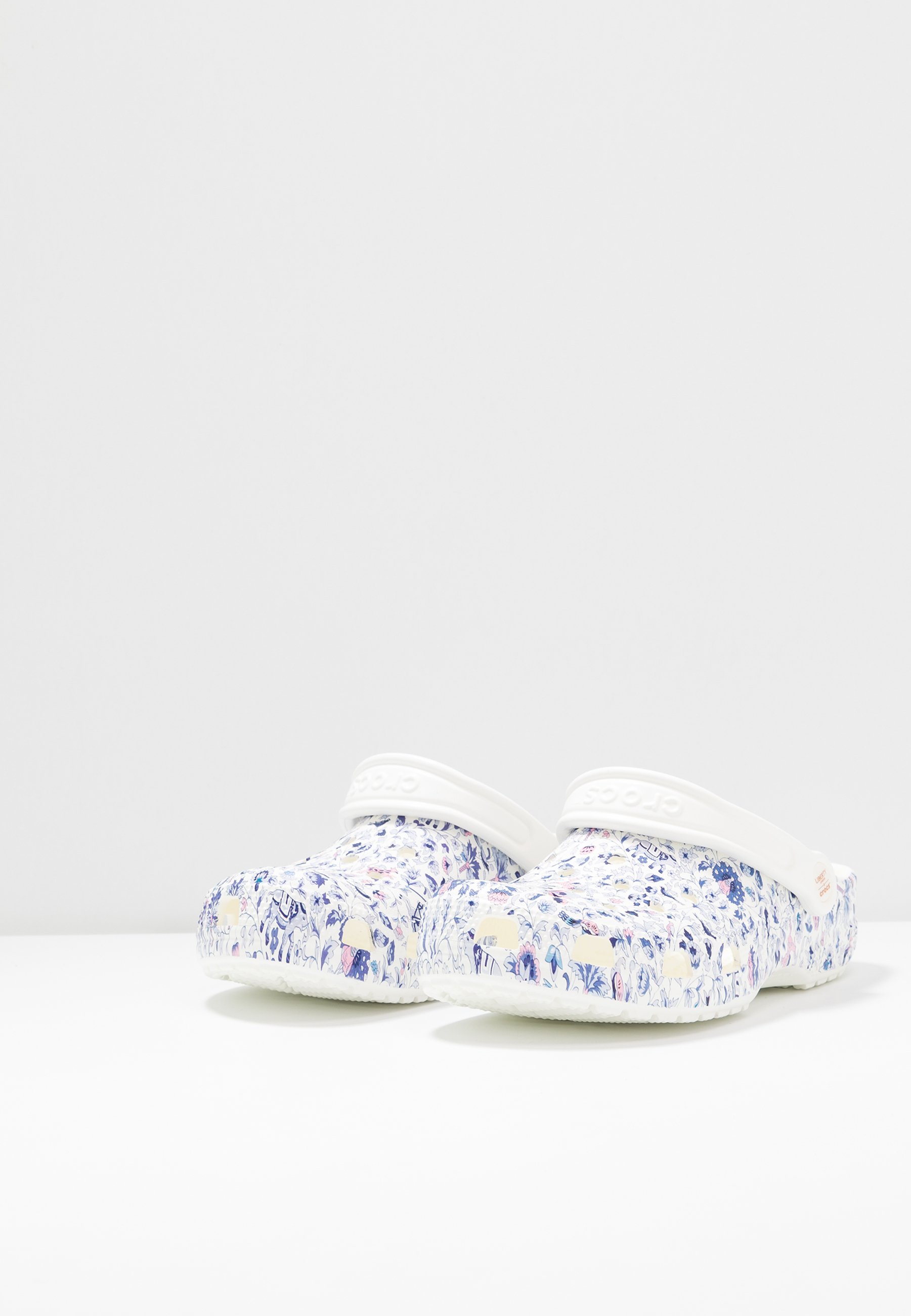 Crocs CLASSIC LIBERTY GRAPHIC - Tøfler - navy Crocs CLASSIC LIBERTY GRAPHIC - Tøfler - navy