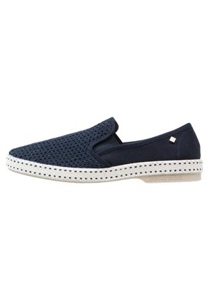 Slip-ons - marine