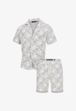 Kortærmet skjorte med krave og shorts sæt i lys grå med et tekstureret, abstrakt mønster. Stoffet er blødt med en behagelig pasform.