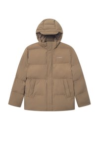 Chaleco acolchado marrón con capucha, con un diseño acolchado, dos bolsillos frontales y cierre frontal con cremallera. Marca sencilla en el pecho.