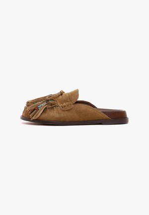 Derimod, Sandalias planas - brown