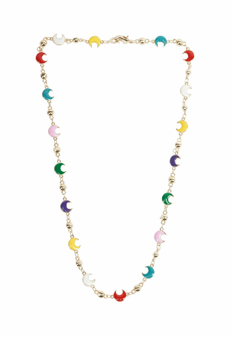 Collana in oro con palline dorate alternate e piccoli charm a forma di mezzaluna colorati in rosso, bianco, giallo, blu, rosa, verde e viola.