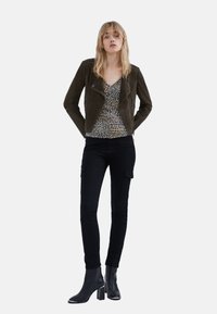 Jean IKKS Slim Fit Gris Foncé Stoné - Taille 10/12 Ans, Neuf Sans étiquette