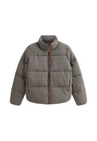 Gepatteerde, bruin en crèmekleurige houndstooth puffer jacket met een hoge kraag en een bruine rits, met horizontale stiksels over de stof.