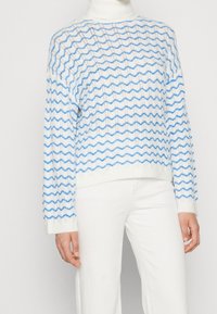 Pieces Sweter