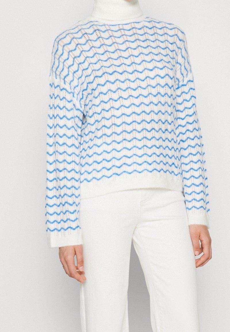 Pieces Sweter
