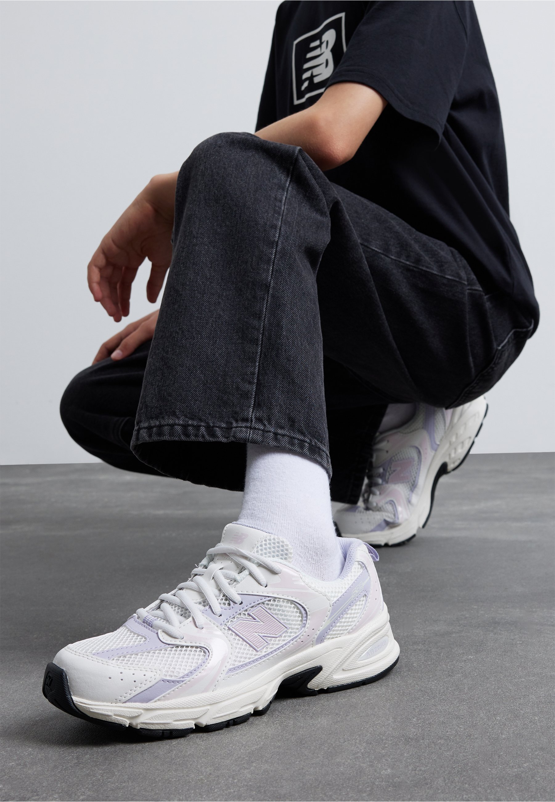 New Balance Laufschuh Stabilität - beige/white/rose/beige - Zalando.de