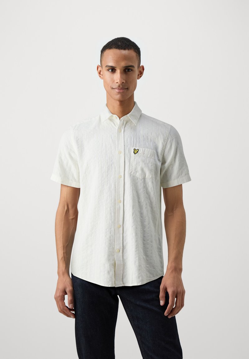 Lyle & Scott TEXTURED SHORT SLEEVE  - Camisa - chalk