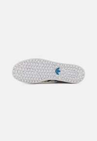 adidas Golf ROLLING LINKS SUPERSTAR SPIKELESS GOLFSCHUH UNISEX - Golfo batai - chalk white/collegiate green/blue bird