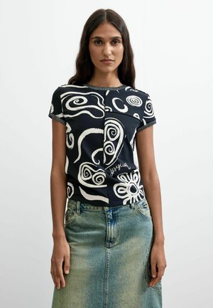 Desigual, PRINTED T-SHIRT - Tričko s potlačou - black
