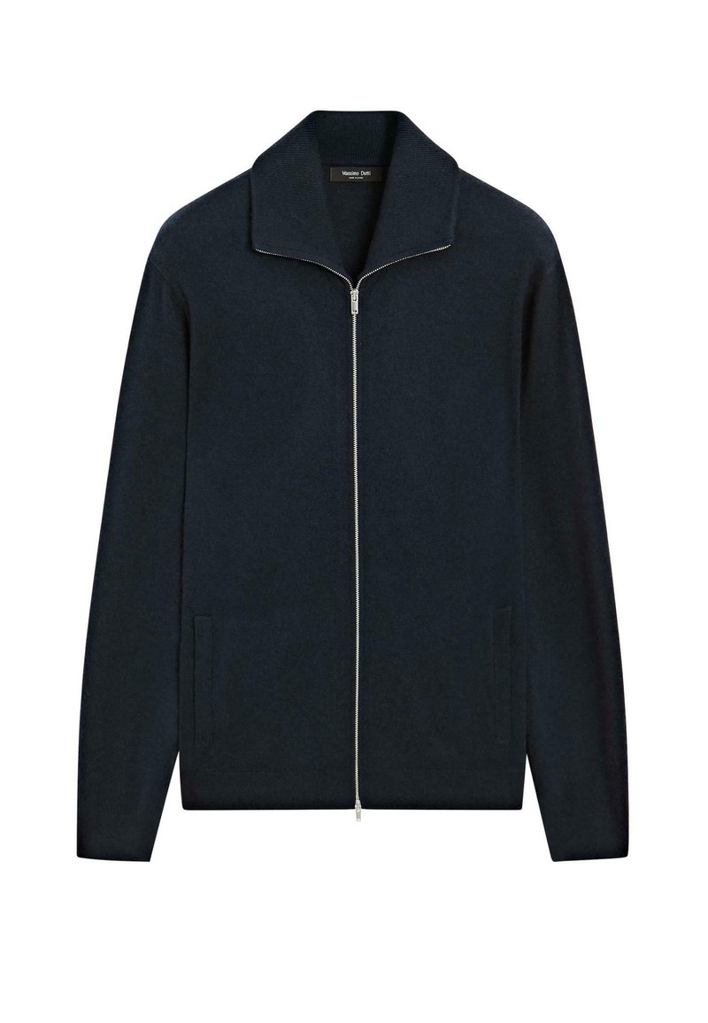 Giacca zip-up navy in morbida lana, con un ampio colletto, maniche lunghe e due tasche laterali. Texture liscia con un design pulito.