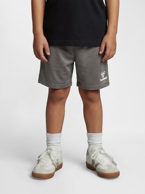 Hummel, - Krótkie spodenki sportowe