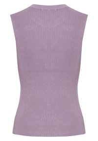 Top sans manches en maille côtelée lavande avec une silhouette ajustée, un col rond et une texture côtelée, présentant un dos lisse et sans interruption.