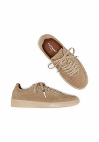 Pavement JUSTIN - Tenisice - taupe suede