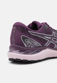 ASICS Scarpe da corsa su strada - purple
