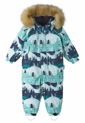 Combinaison de neige isolée pour enfants en teal avec un motif de forêt et de montagnes, dotée d'une capuche doublée en fausse fourrure, d'une fermeture éclair et de poignets élastiques.