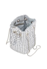 Silberne Bucket-Tasche mit strukturiertem Oberflächen, verziert mit runden Pailletten. Verfügt über einen Kordelzugverschluss und einen Schulterriemen. Eine Innentasche ist enthalten.