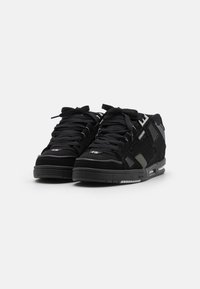 Globe SABRE - Sneakers basse - black/oil