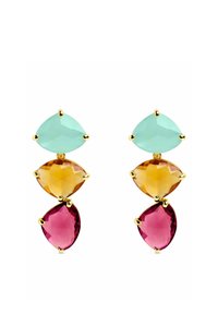 Boucles d'oreilles dorées mettant en valeur trois pierres facettées superposées : vert pâle, ambre et rose profond en forme de goutte.