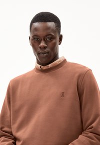 ARMEDANGELS BAARO COMFORT - Sweater - nutshell
