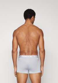 Nike Underwear ESSENTIAL TRUNK 3 PACK - Boxerkalsong - grey