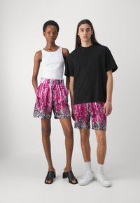 Carlo Colucci UNISEX - Shorts - pink