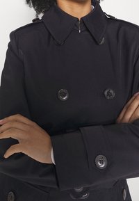 Lauren Ralph Lauren Petite Prochowiec