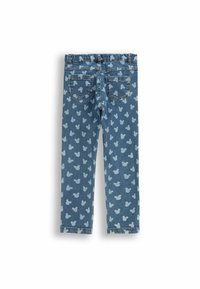 Dziecięce niebieskie dżinsy z gumką w pasie oraz wzorem w jasne głowy Myszki Miki, pokazane od tyłu.