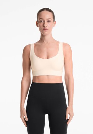 PERFECT-ADAPT MEDIUM-SUPPORT WITH CUPS - Sports bra - white