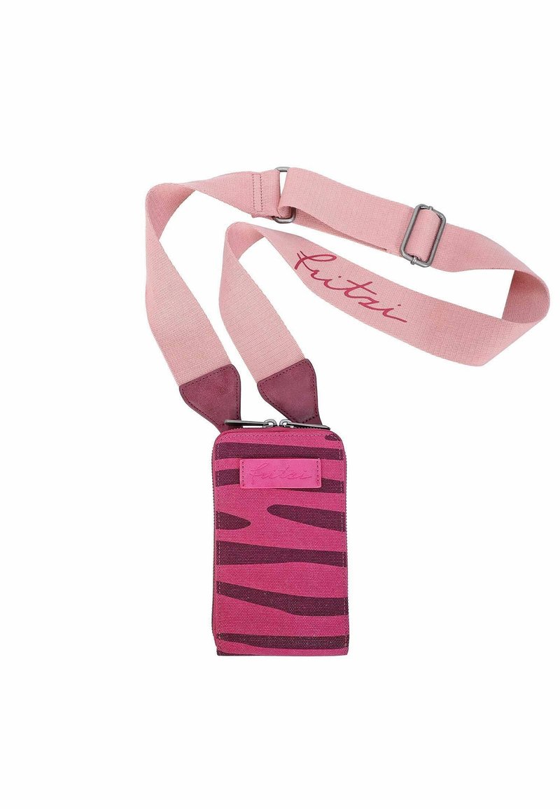Pochette porta telefono rosa a tracolla con motivo a strisce di zebra, realizzata in tessuto, chiusura con cerniera e tracolla regolabile; marchio sulla tracolla.