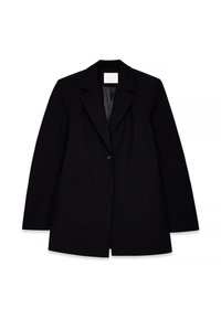 Črni blejzer z razrezanim ovratnikom, z enim gumbom za zapiranje, dvema sprednjima žepoma in gladkim notranjim podplatom, ki se odlikuje po prilegajočem se kroju.