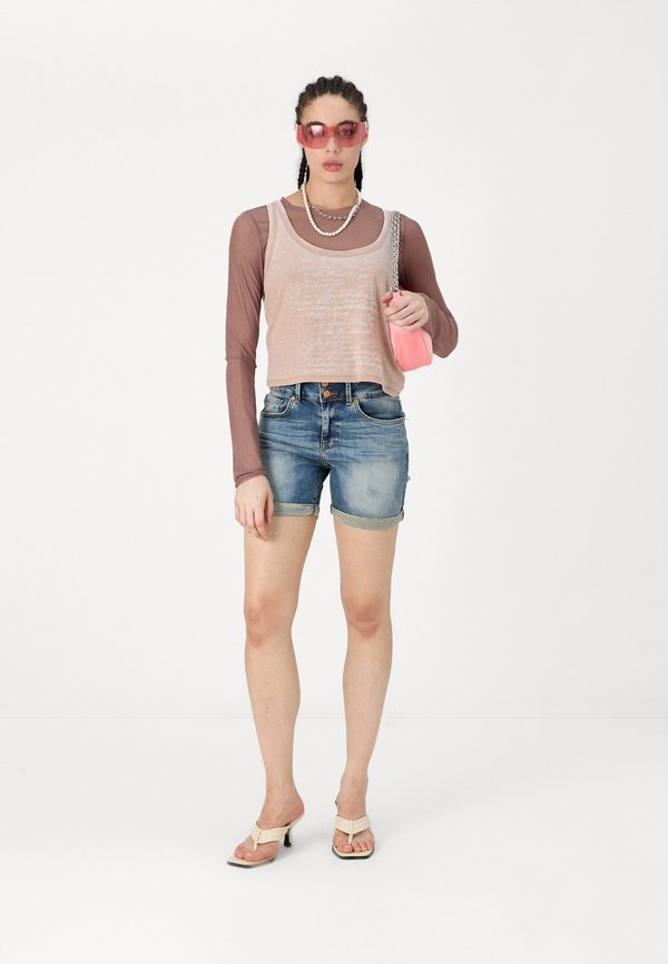 BECKY  - Denim shorts - lewa wash2