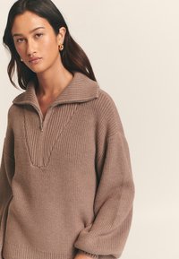 ST MRLO Svetrík - dusty brown