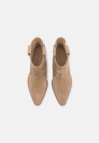 Kennel + Schmenger RIDER - Botines camperos - nuts