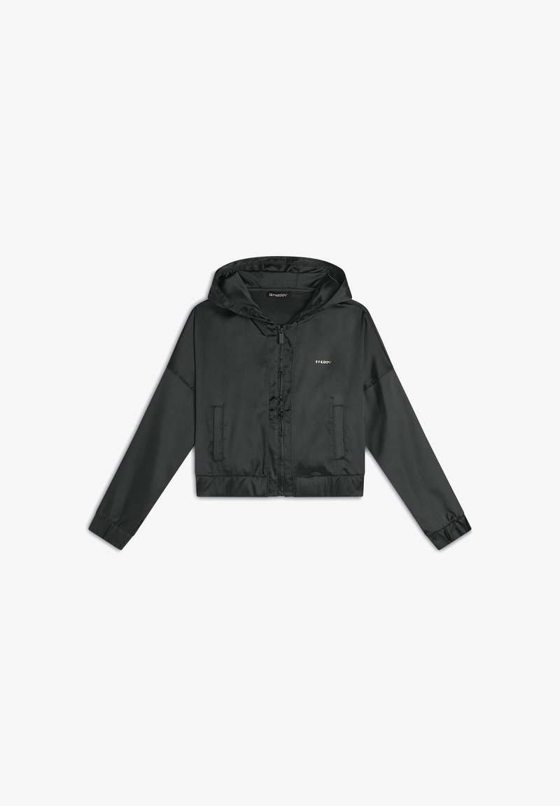 Veste noire courte en tissu brillant, dotée d'une capuche, d'un zip à l'avant, de deux poches latérales et de poignets élastiques. Petit logo sur la poitrine.