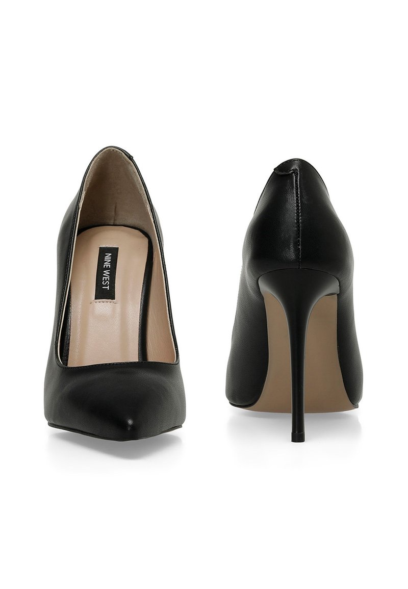 Escarpins Nine West Noir à Talons Hauts - Taille 8.5 Medium - Bout Pointu Et œillets - Occasion