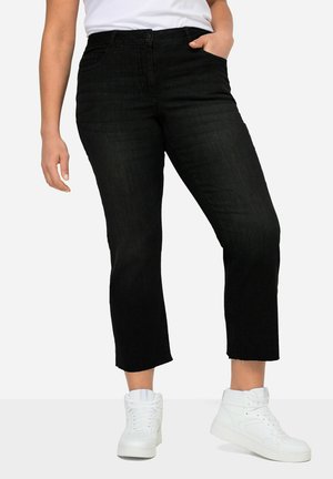 Angel of Style 7/8- CLAIRE STRETCHKOMFORT GESCHNITTENER SAUM 5-POCKET - Flared Jeans - black