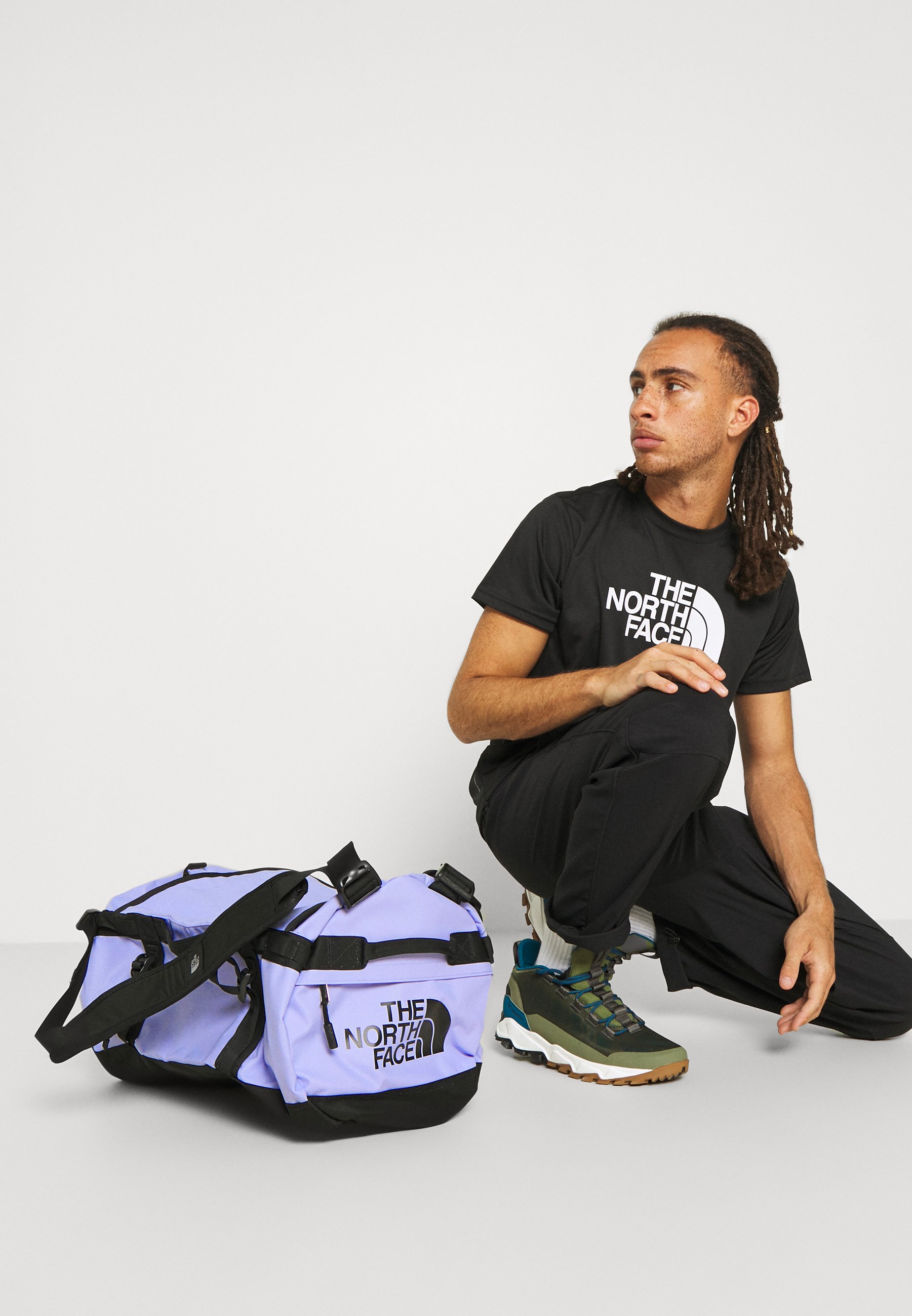 The North Face BASE CAMP DUFFEL S UNISEX - Bolsa de deporte - sweet  lavender/black/lila - Zalando.es