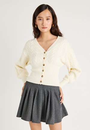 CABLE CARDIGAN - Cardigan - gardenia