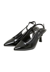 Čierne lakované slingback opätky s špičatými prstami, nízkym blokovým opätkom a nastaviteľným remienkom okolo členku. Textúrovaný povrch s vyšívanými detailmi.