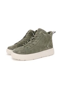 Grønne suede høj-top sneakers med en hvid gummi sål, featuring grå snørebånd, syninger og en bånd at trække i bagpå.