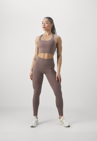 Girlfriend Collective LEGGING LONG - Leggings - porcini