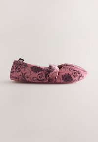 Pink fabric slipper with a floral damask pattern, round toe, and a slight bow detail on the front. Smooth texture with a flat sole.