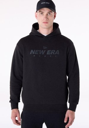 New Era, NEW ERA NE FLAG HOODY KAPUZENPULLOVER SCHWARZ - Kapuzenpullover - schwarz