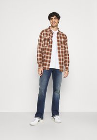 LTB RODEN - Calças de ganga de perna direita - hosea undamaged wash