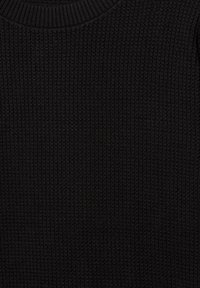 Schwarzer Strickstoff mit strukturiertem Waffelmuster und rundem, geripptem Halsausschnitt.